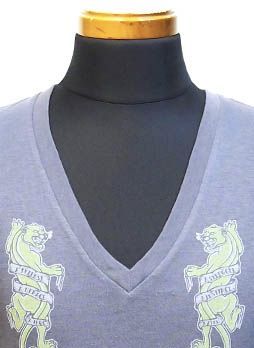 VネックTシャツ
