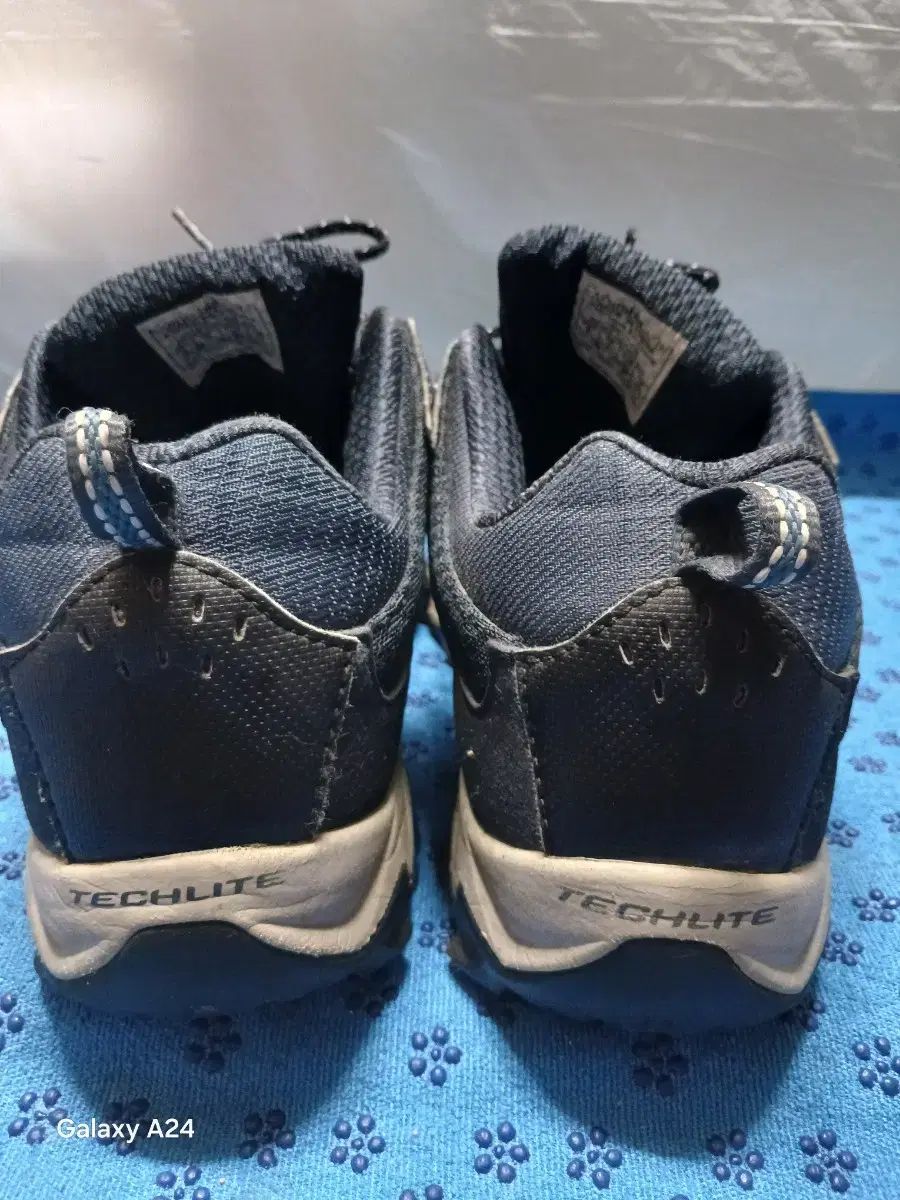 コロンビア 防水