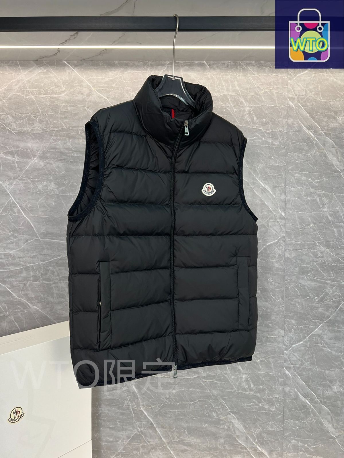 【新品未使用】MONCLER モンクレール ベストキーリング ブラック MONCLER＜モンクレール＞ ベスト型キーリング（2247277