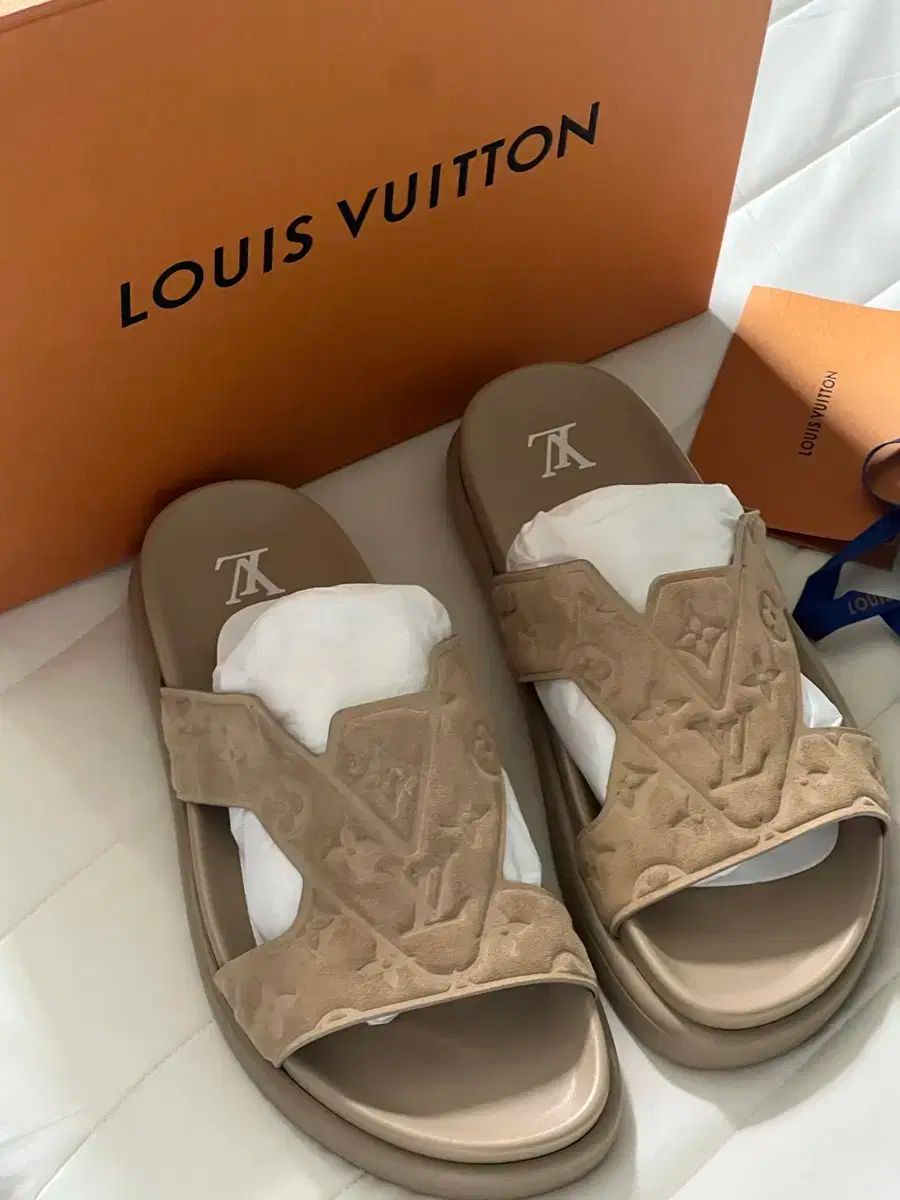Louis Vuitton ルイヴィトン オアジス ミュール 8 サイズ 270 275