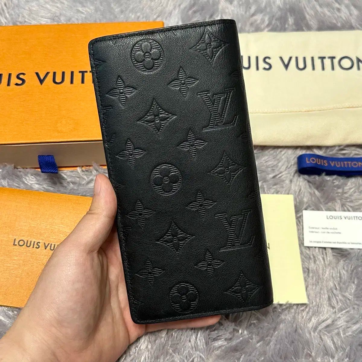 Louis Vuitton(ルイヴィトン) シャドー ブラザ 長財布 LOUIS