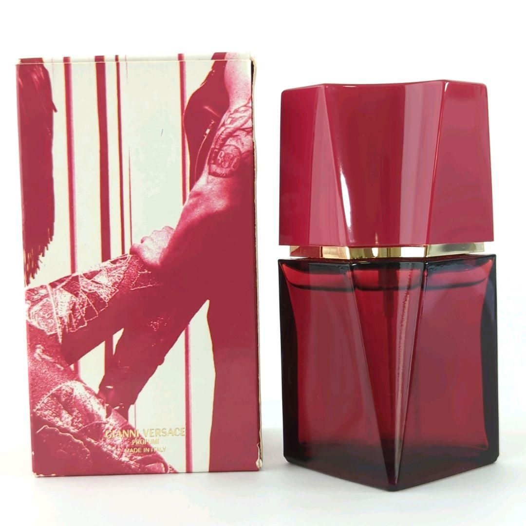 ヴェルサーチ VERSUS ヴェルサス オードトワレ 50ml ヴェルサーチ VERSUS ヴェルサス オードトワレ 50ml ヴェルサーチ