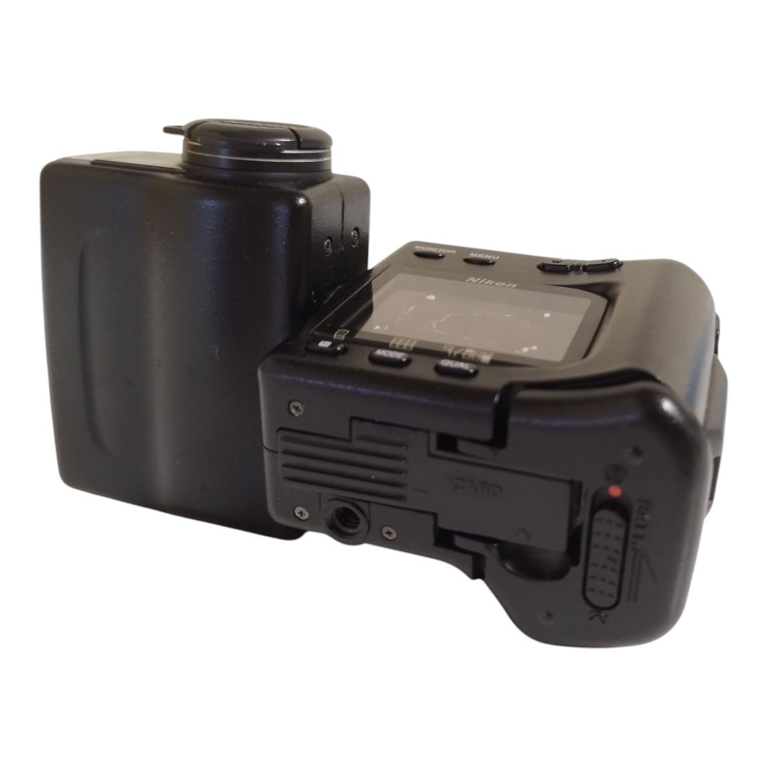 コレクター向け　NikonニコンCOOLPIX 950 極美品　ほぼ完品 オールドデジカメの凱旋：ニコンCOOLPIX 950 - デジカメ Watch
