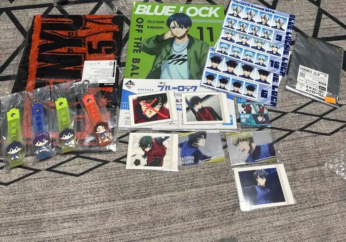 ブルーロック ニ子一揮 トレーディングジュエリー缶バッジ 原作絵 50個