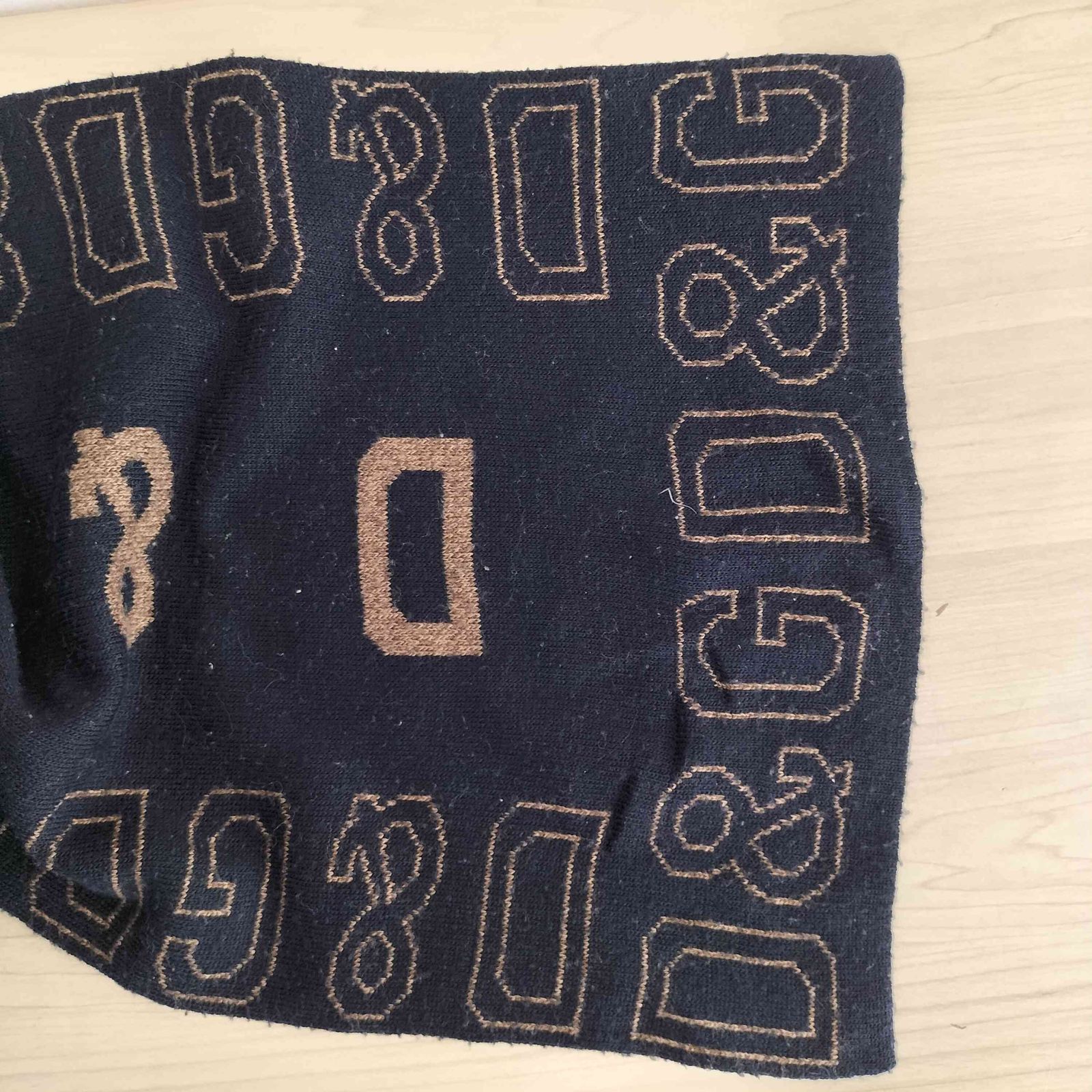 定価9万❗️LVパイルマフラー新品正規箱紙袋セット✨ヴィトンマフラー　ヴィトン　黒 定価9万❗️LVパイルマフラー新品正規箱紙袋セット✨ヴィトン