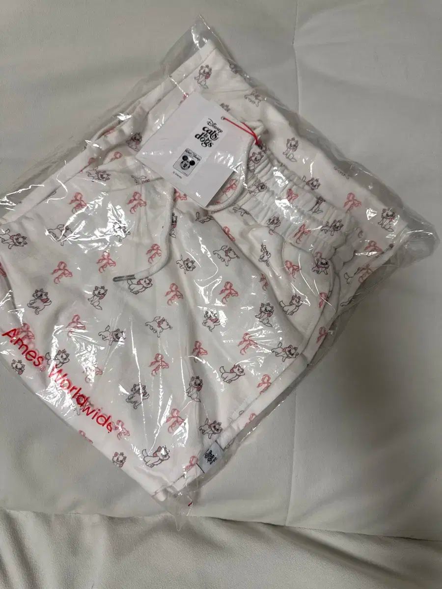 エイムズ ワールドワイ Disney ディズニー ズボン