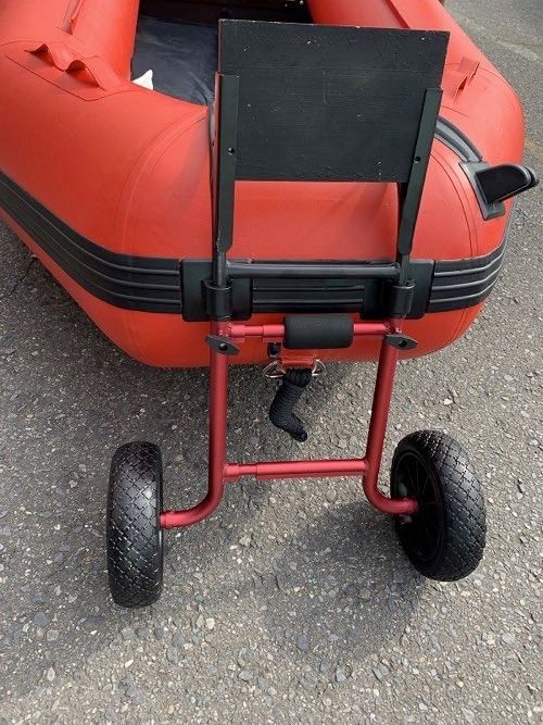 ボートのマウントに差し込むマウントドーリー ノンパンクタイヤ付き