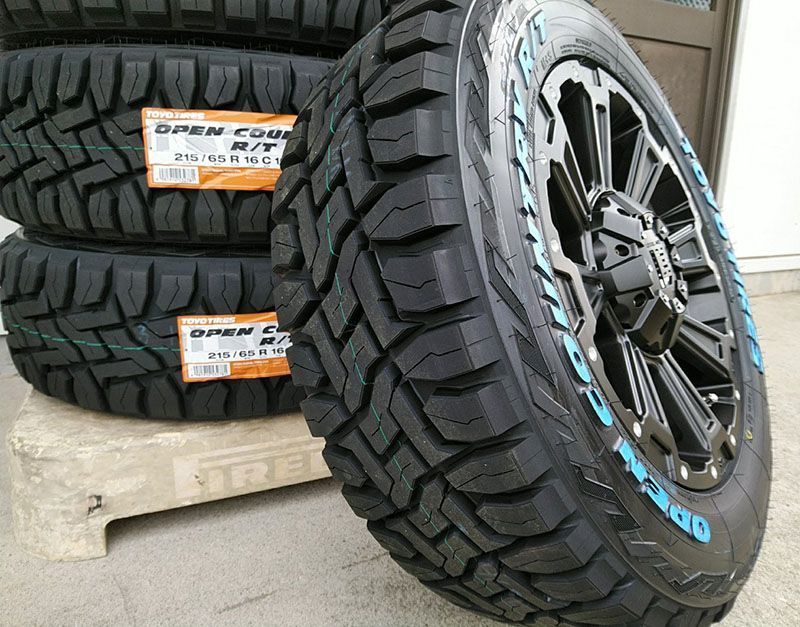 200系ハイエース　社外ホイールタイヤ４本セット　215/65R16 ハイエース 新品 ハイエース200系 夏タイヤ ホイール4本セット