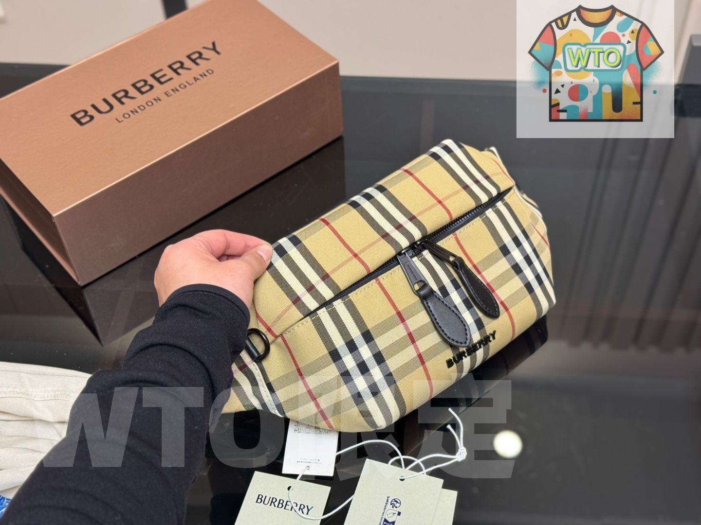 今日特価】Burberry ワイストバッグ 25×15cm - メルカリ