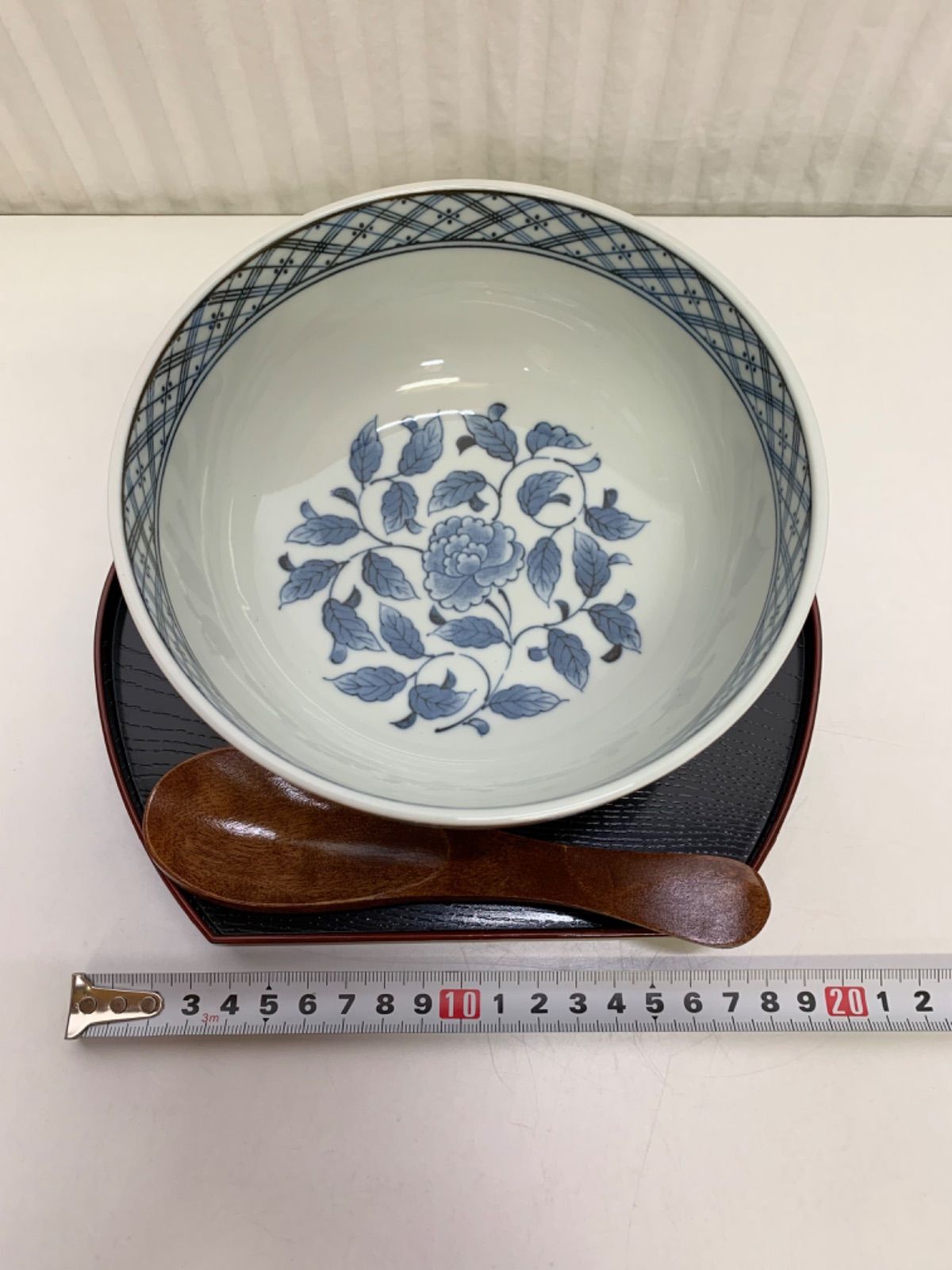 中古★Supreme 花柄 丼 直径約20cm 鯉の和柄 中古☆Supreme 花柄 丼 直径約20cm 鯉の和柄