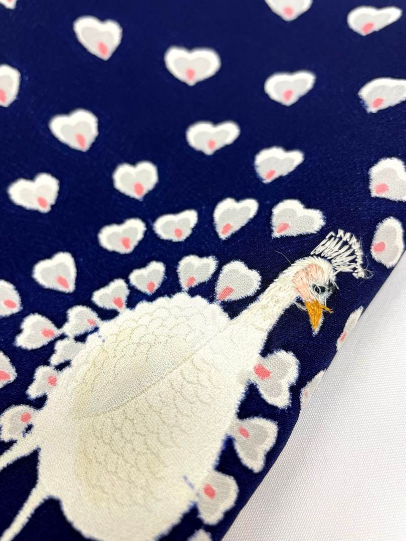 付け下げ 孔雀 手描 刺繍 鉄紺色 正絹 反物 - メルカリ