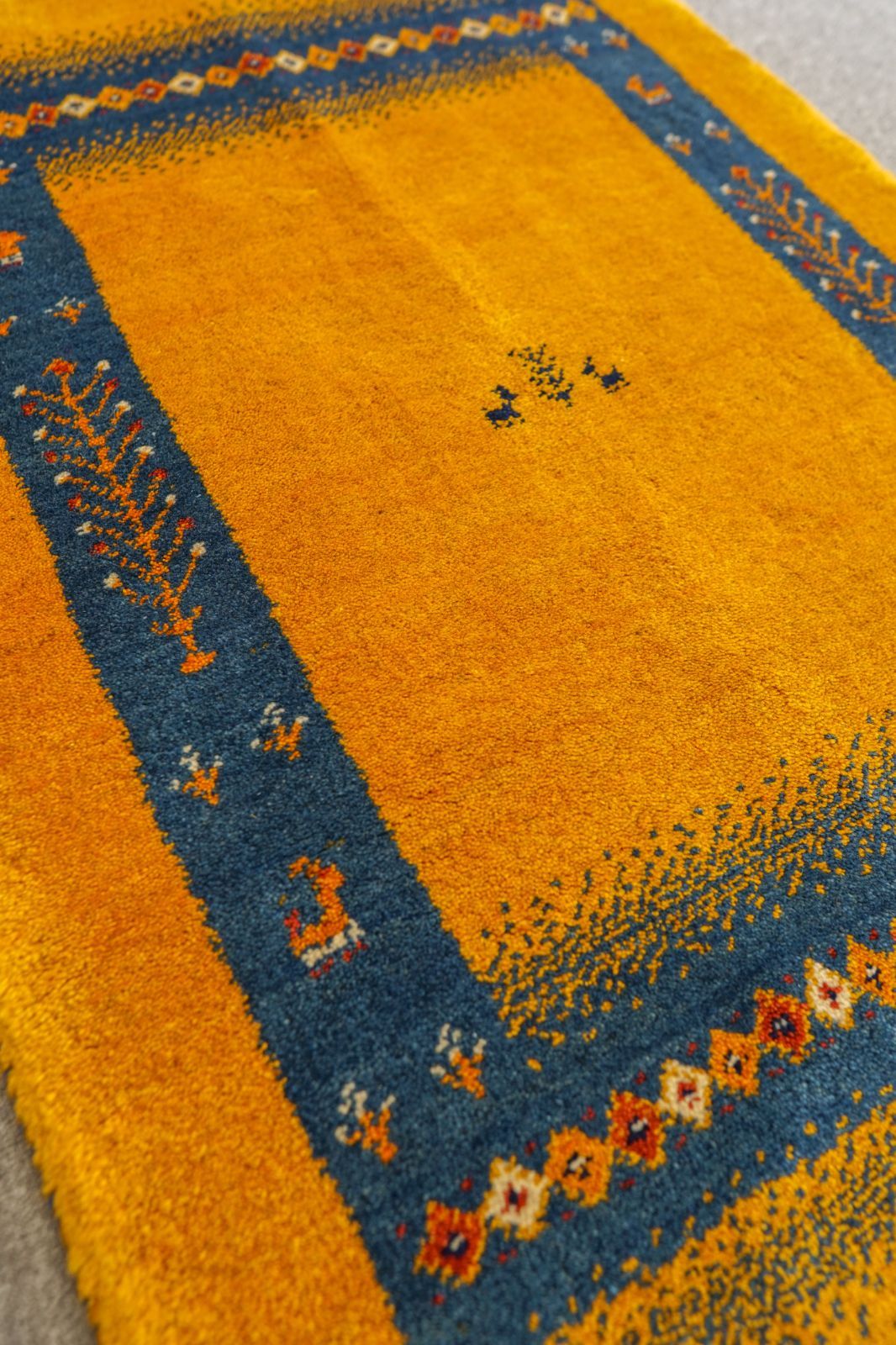 120×80cm ペルシャ絨毯 手織りギャッベ アマレ族 ギャベ 【公式通販】