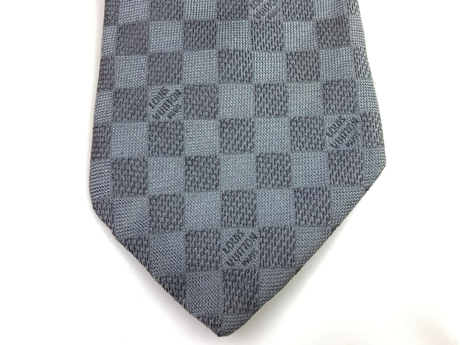 サ*ス様 LOUIS VUITTON シルバー ネクタイ　剣先9.5cm ルイ・ヴィトン Louis Vuitton シルクネクタイ 剣先：9.5cm