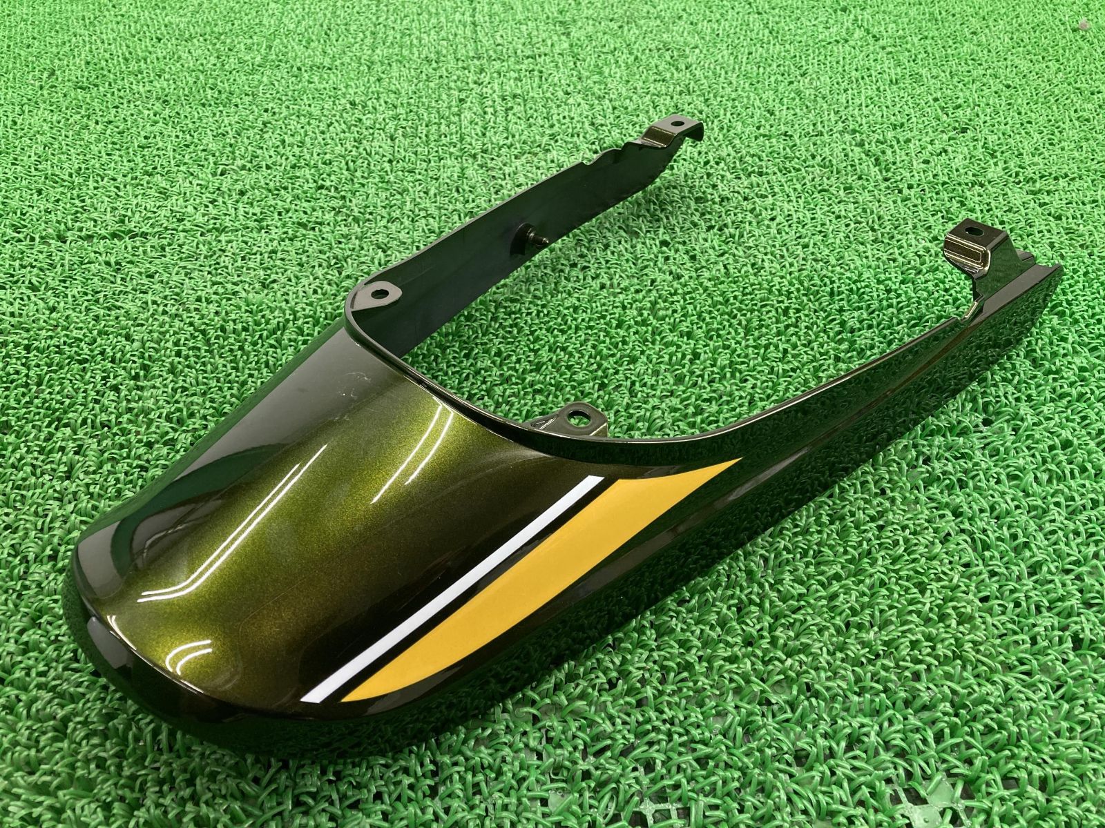 Z900RS テールカウル 36041-0049 カワサキ 純正 中古 バイク 部品 ZR900C 割れ欠け無し そのまま使える カスタムに 修復に 車検 Genuine