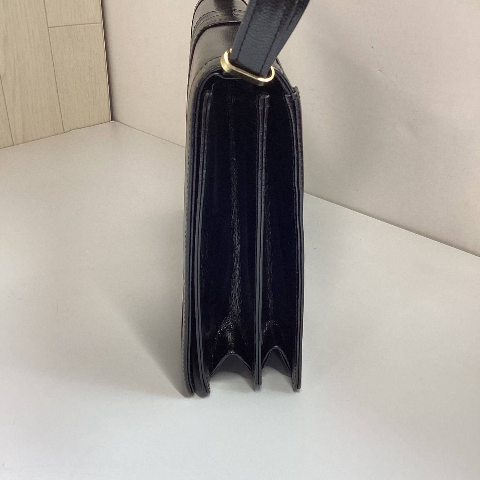 ピエールカルダン pierre cardin レザー ハンドバッグ