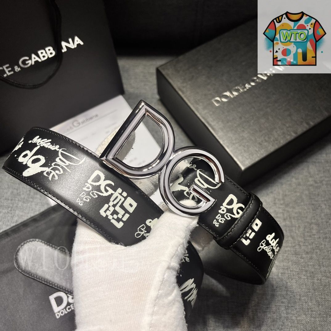 ④【新品未使用含】3点セット‼️DOLCE&GABBANA (サイズ:5歳) ホワイトのボーイズ 3点ギフトセット DGジャカードロゴプリント