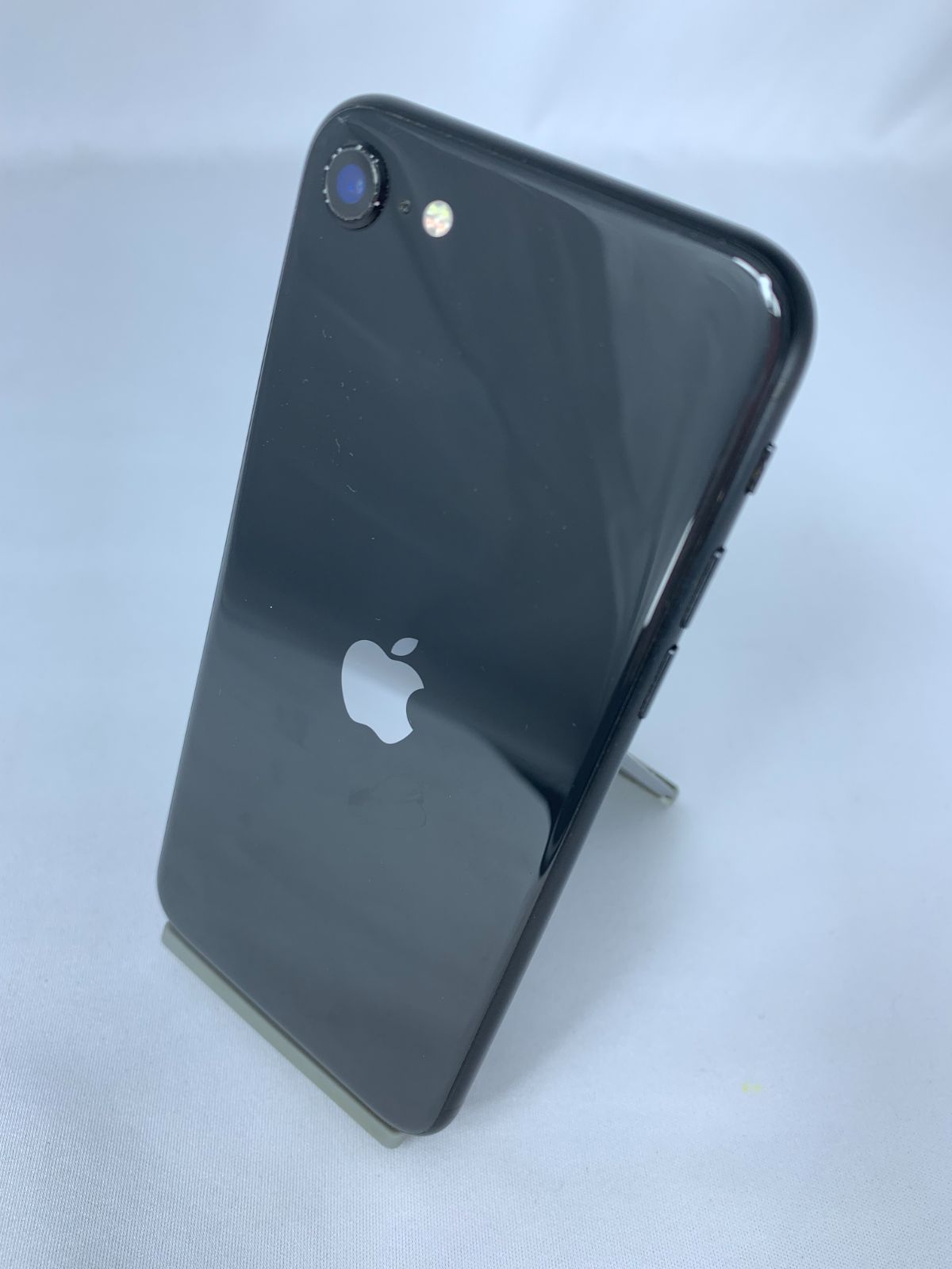 中古・バッテリー劣化・画面キズ有・背面キズ有】iPhone SE2