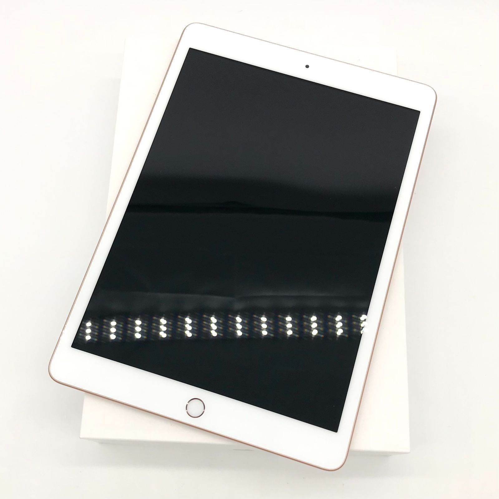 ▽Apple iPad 10.2インチ(第8世代) 32GB Wi-Fiモデル ゴールド MYLC2J
