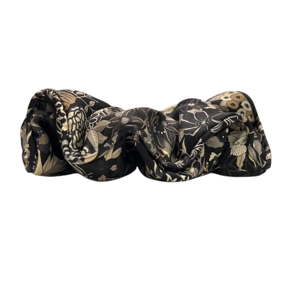 【未使用品】エルメス　シュシュ　クラウディア　箱付き　マルチカラー　　シルク HERMES エルメス シュシュ 211023G クラウディア CHOUCHOU