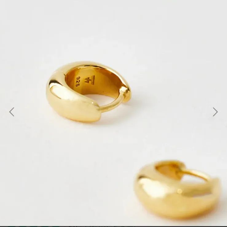 新品 訳あり Tom Wood トムウッド Ice Huggies Gold ミニ フープ