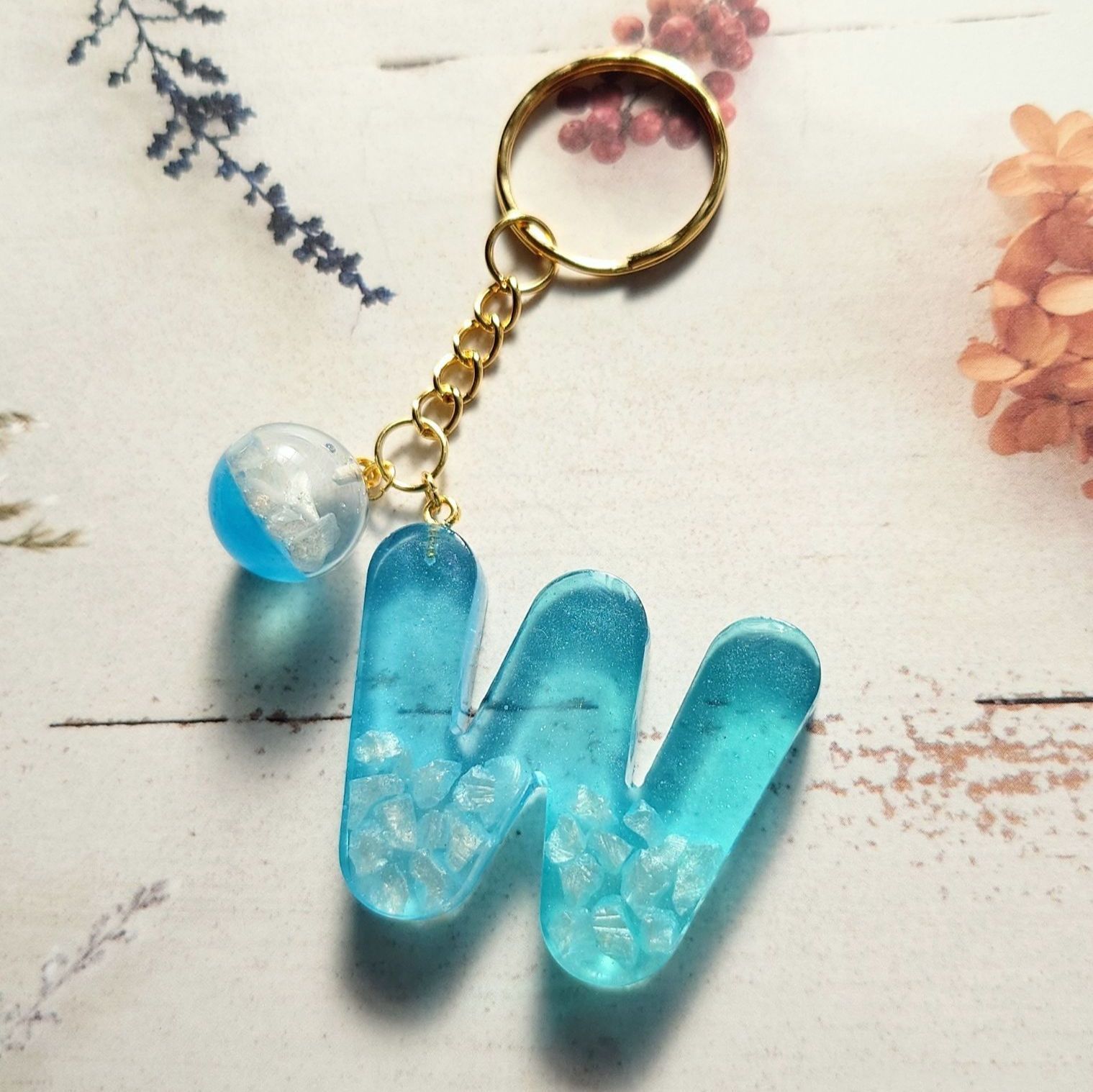 W】イニシャルキーホルダー☆幻想的☆ブルー☆レジン