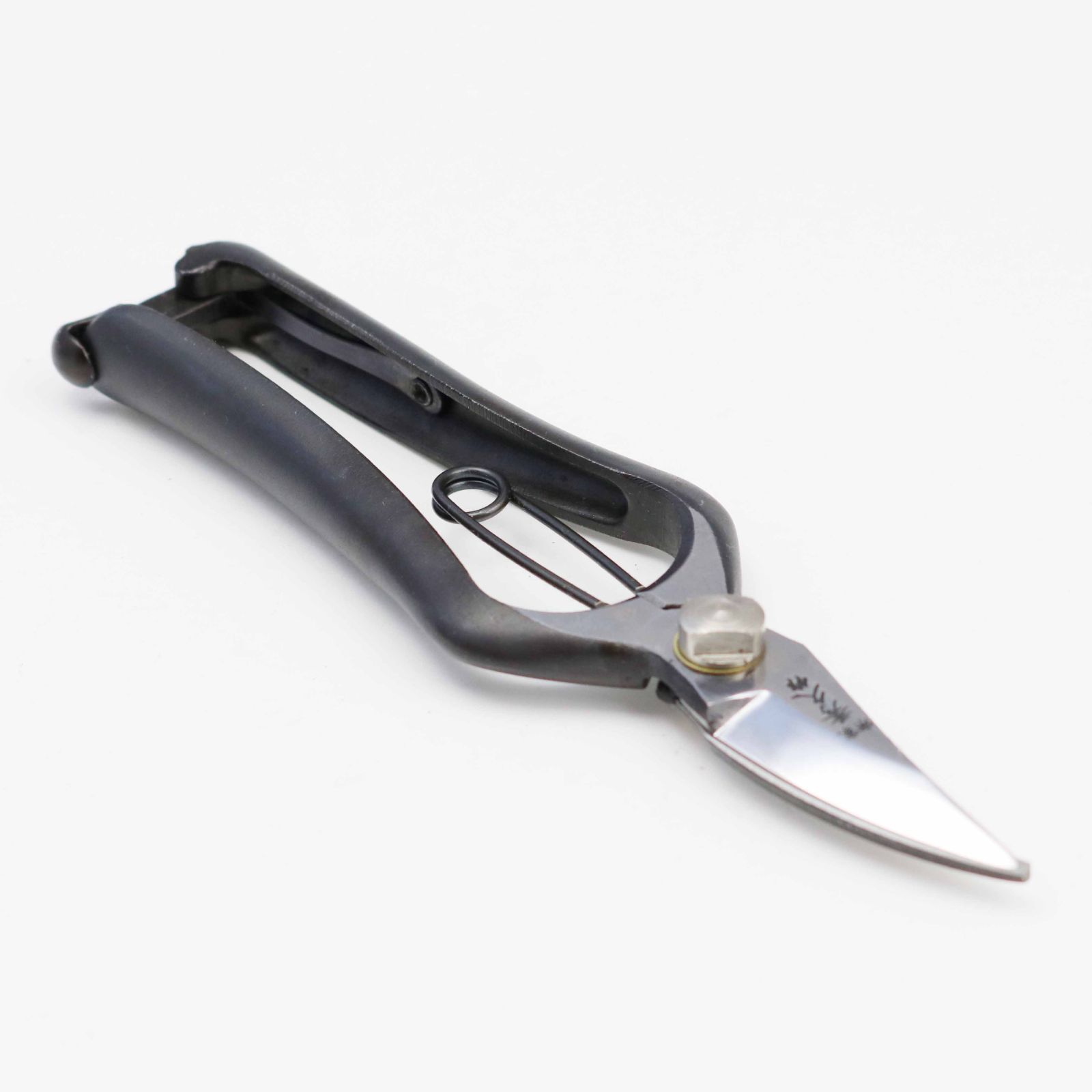 外山刃物 宗家秀久 剪定鋏 T-19 未使用 楽天市場】【外山刃物 万能剪定鋏 T-19 革巻きハンドル(レザー色