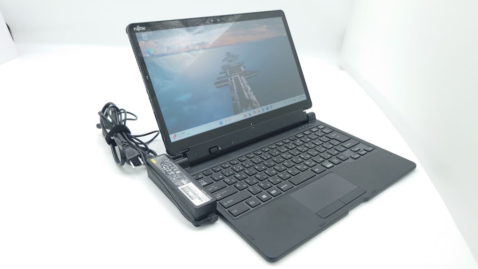 【良品】富士通 タブレット Arrows Tab Q738/SB 13.3型 Core i5-8350U 1.7GHz メモリ8GB SSD256GB windows11 キーボード付属