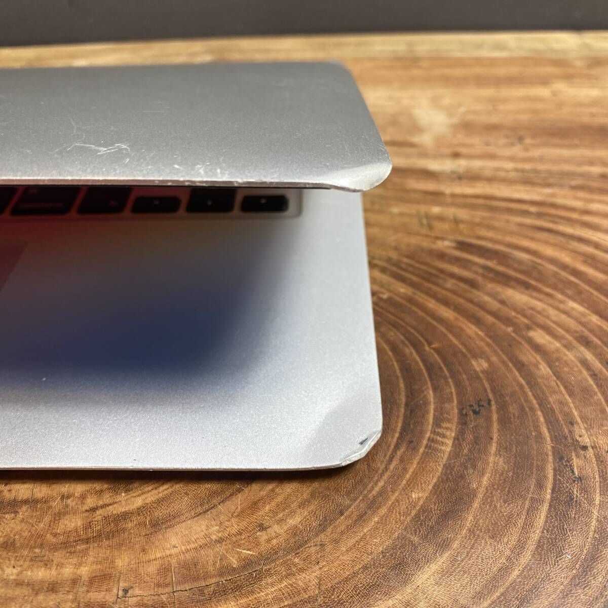Mac (Apple) - MacBook Air 13inch(ジャンク品) アップル(Apple) MRXQ3J/A 13インチMacBook Air 8コアCPUと8コア