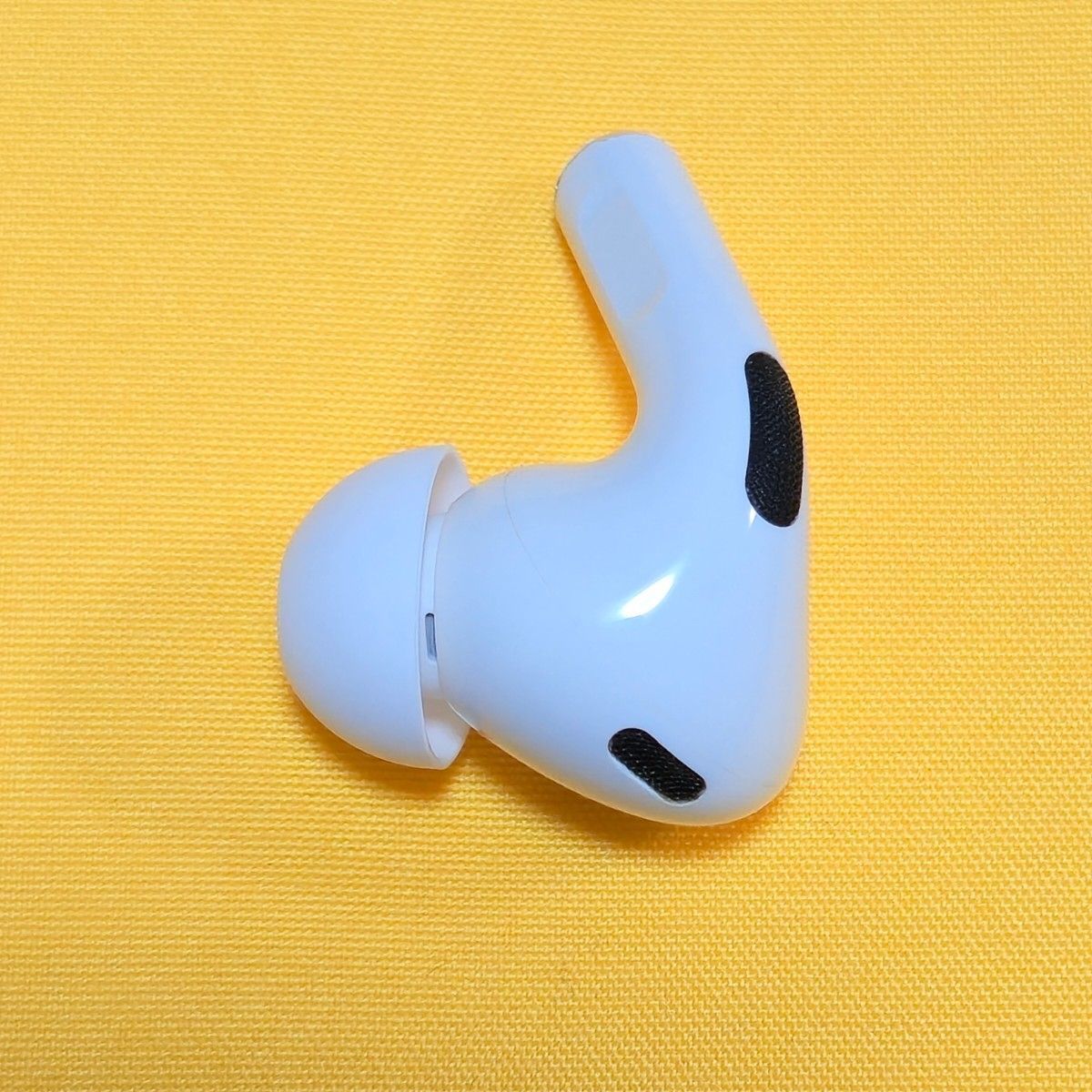 【美品】AirPods pro 第二世代 右耳 USB-C MTJV3J/A 美品AirPods pro 第二世代 右耳 USB-C MTJV3J⁄A