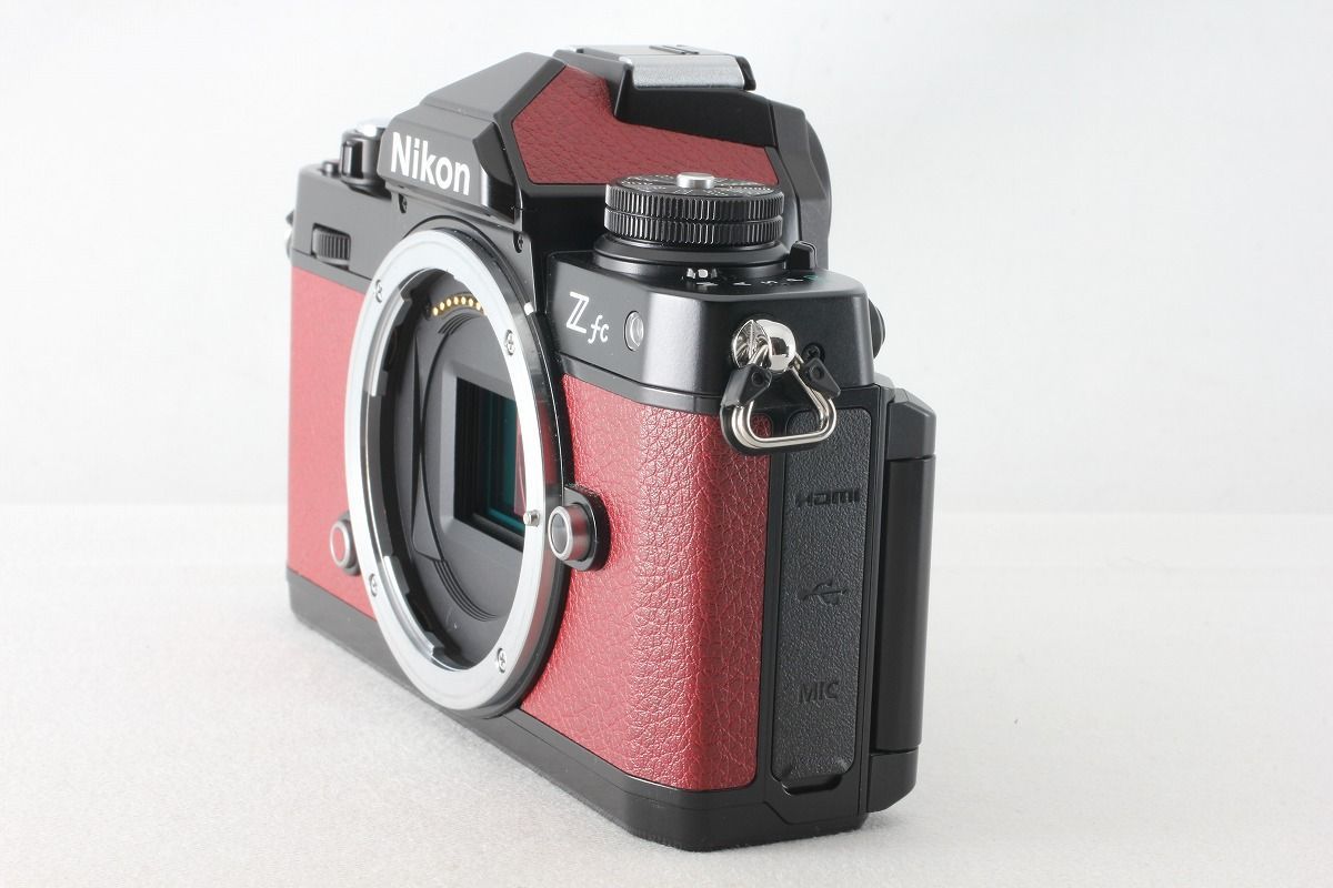 Nikon Z fc ボディ美品クリムゾンレッド Zシリーズ（Nikon） 【ショット数 1,212枚】Nikon ニコン Zfc