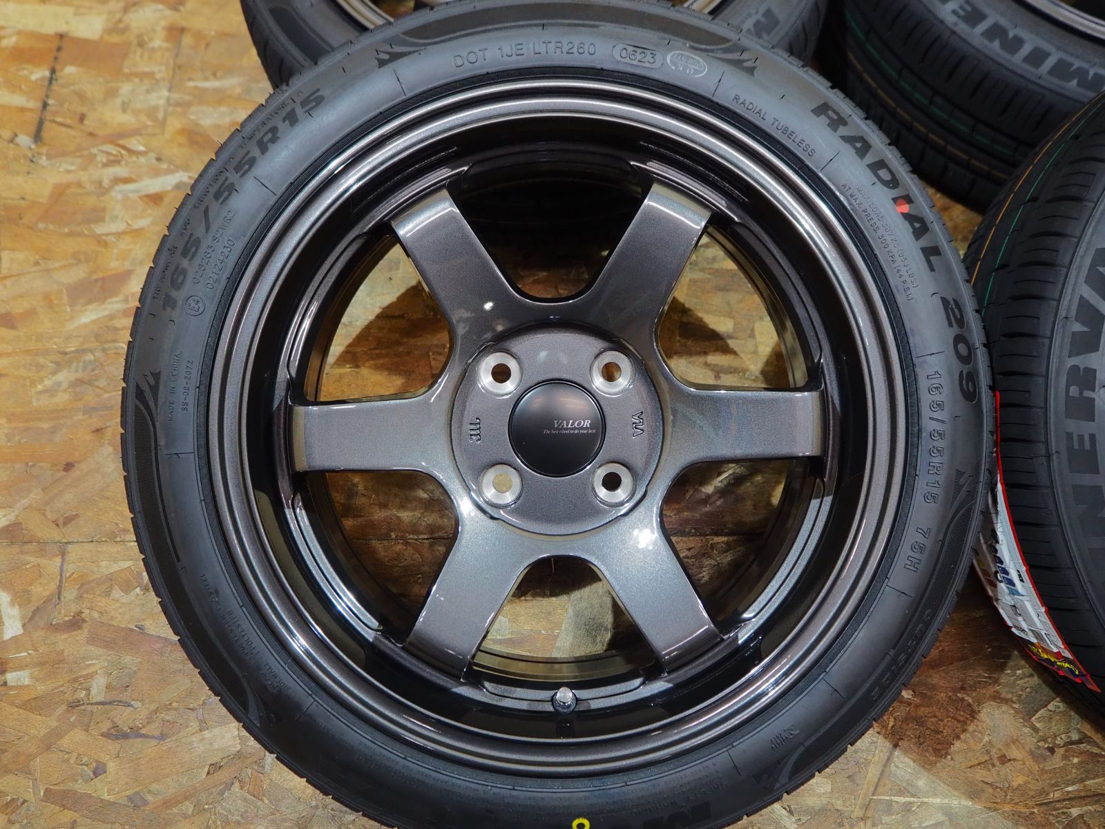 逆ゾリ 165 55R15 6.5J 38 4H100 人気 深リム 軽量 引っ張り タイヤホイールセット 1台分 アルト スペーシア ワゴンR ウェイク キャスト タント ムーヴ ミラ N-BOX デイズ ピクシス カスタム ガンメタリック FFCRYSTALESIA_COM