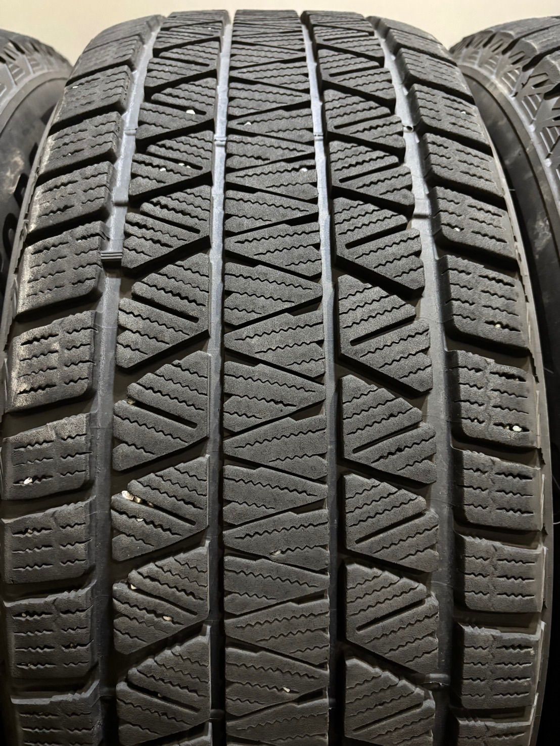 265|60R18 BRIDGESTONE|DM-V3