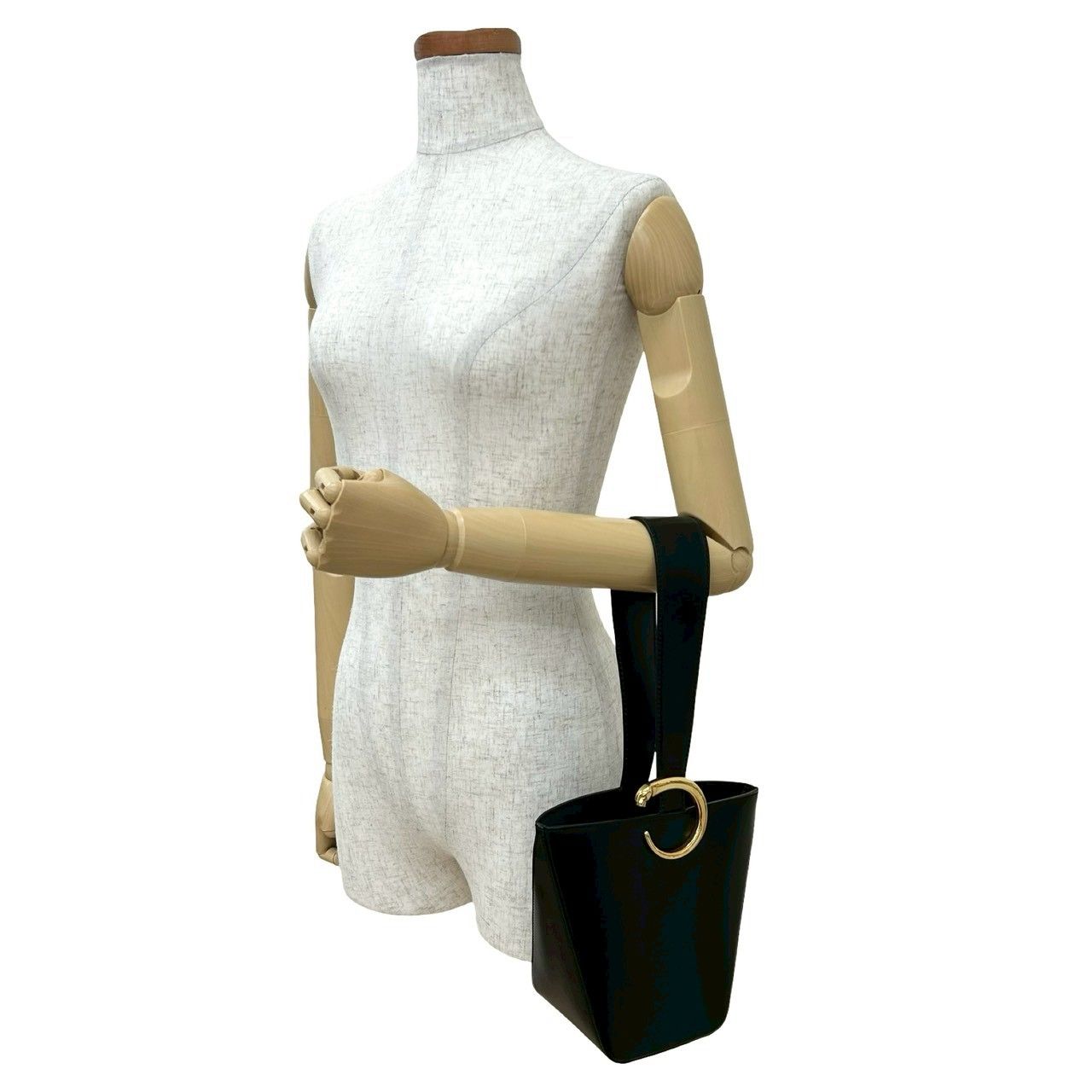 美品　カルティエ　パンテール　ボディバッグ　パンサー金具　レザー　斜め掛け　茶色 美品 カルティエ パンテール ボディバッグ パンサー金具 レザー