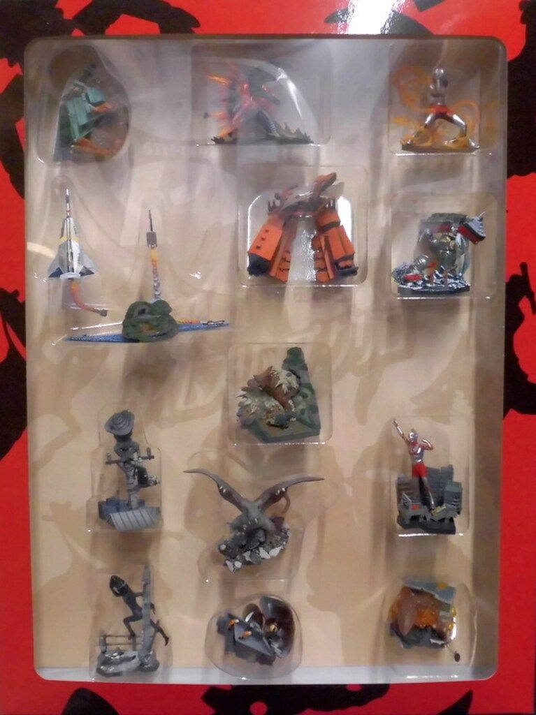 新タイムスリップグリコ【ウルトラマンスペシャルディスプレイケース】美品 海洋堂 新タイムスリップグリコ 全フィギュア入 ウルトラマン