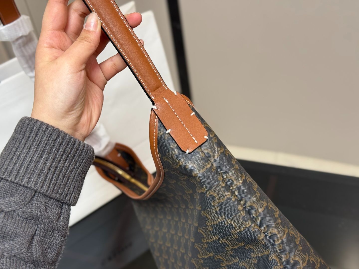 Celine] ホーボーバッグ トリオンフデザイン | セリーヌ