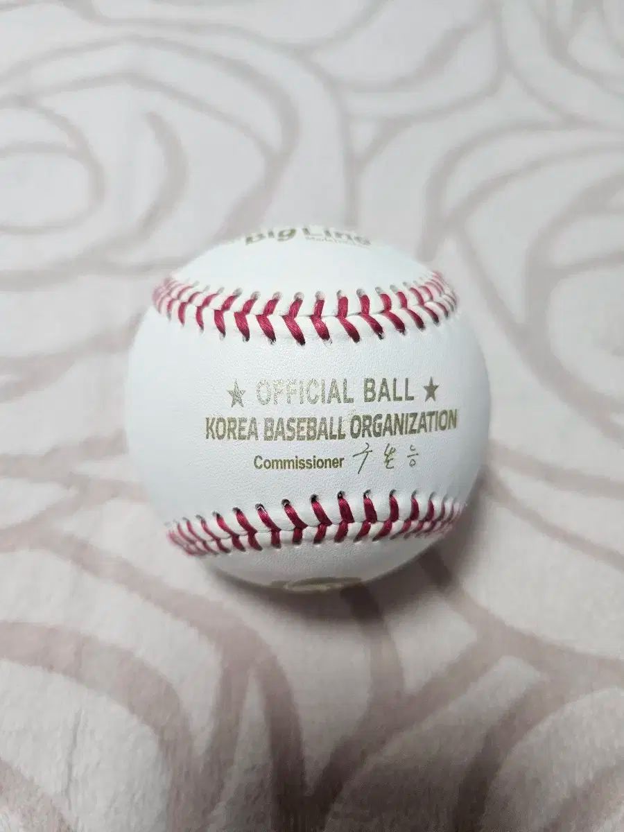 NPB公式球 ロッテ山口選手ファールボール NPB公式球 ロッテ山口選手