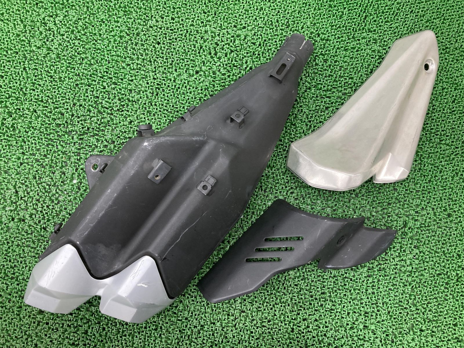 CBR250RR サイレンサーマフラー K64 K2 ホンダ 純正 中古 バイク 部品 MC51 ニダボ ヒートガード コケキズ無し 品薄 車検 Genuine