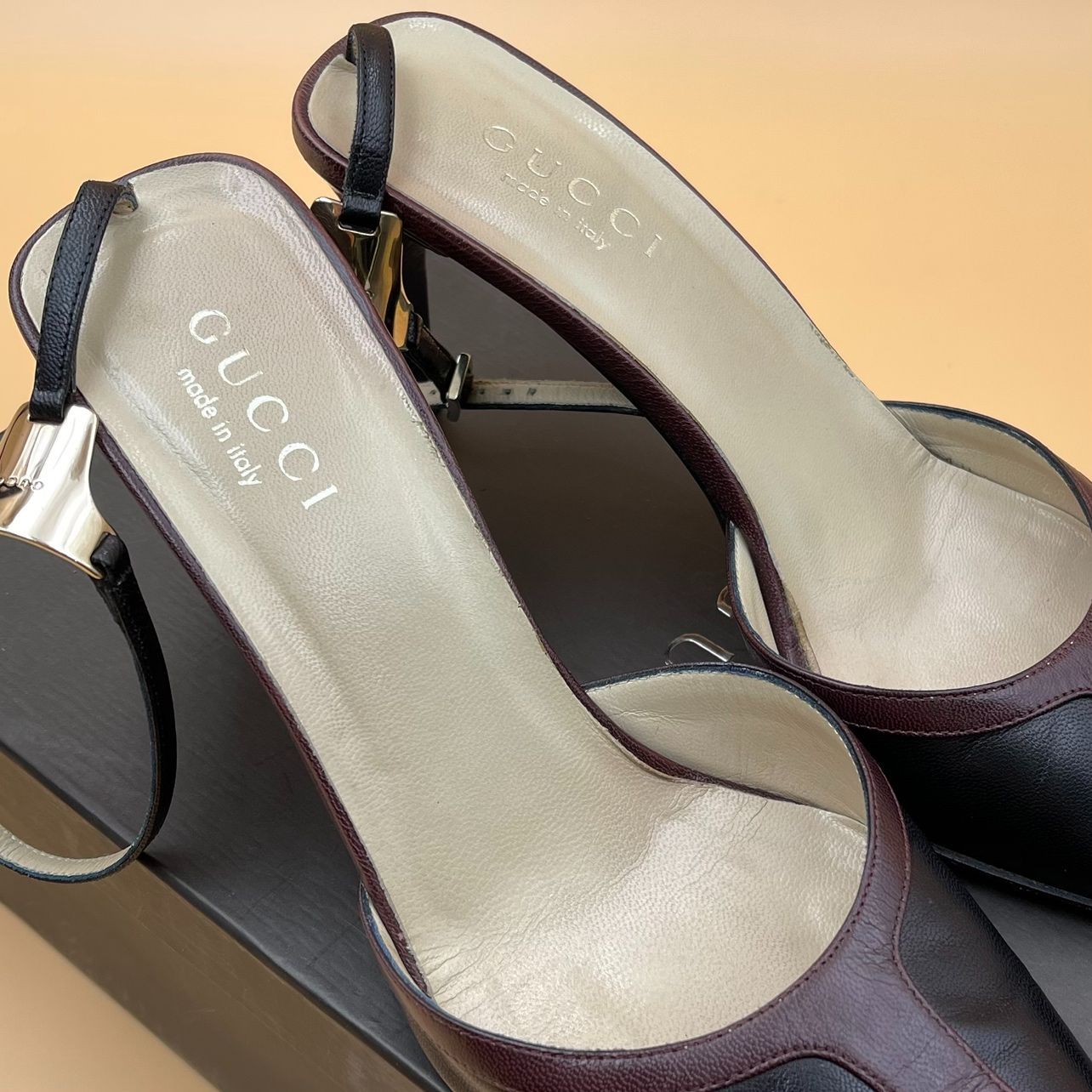 GUCCI 黒 ポインテッドトゥ ミュール 25.5cm相当/US8.5】GUCCI グッチ パンプス ミュール/ポイン