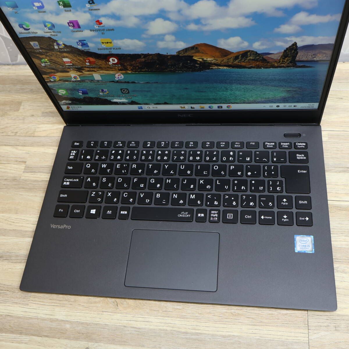 ☆美品 高性能8世代4コアi5！M.2 NVMeSSD256GB メモリ8GB