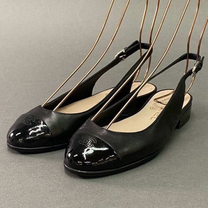 VALENTINOロックスタッズ エナメル バレリーナ VALENTINO ロック