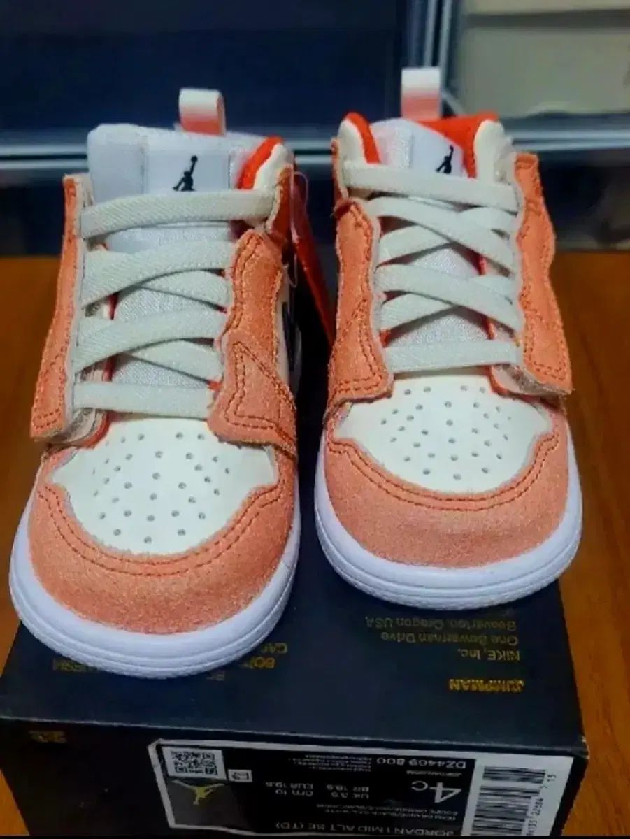  ジョーダン 1 ミッド オレンジ 100 その他 キッズシューズ