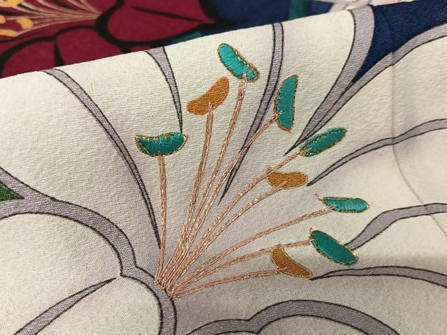 平和屋着物○豪華振袖 刺繍 百合 ユリ 金彩 正絹 逸品