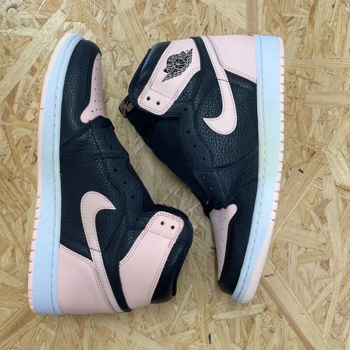 NIKE AIR JORDAN 1 RETRO HIGH OG CRIMSON TINT ナイキ エア