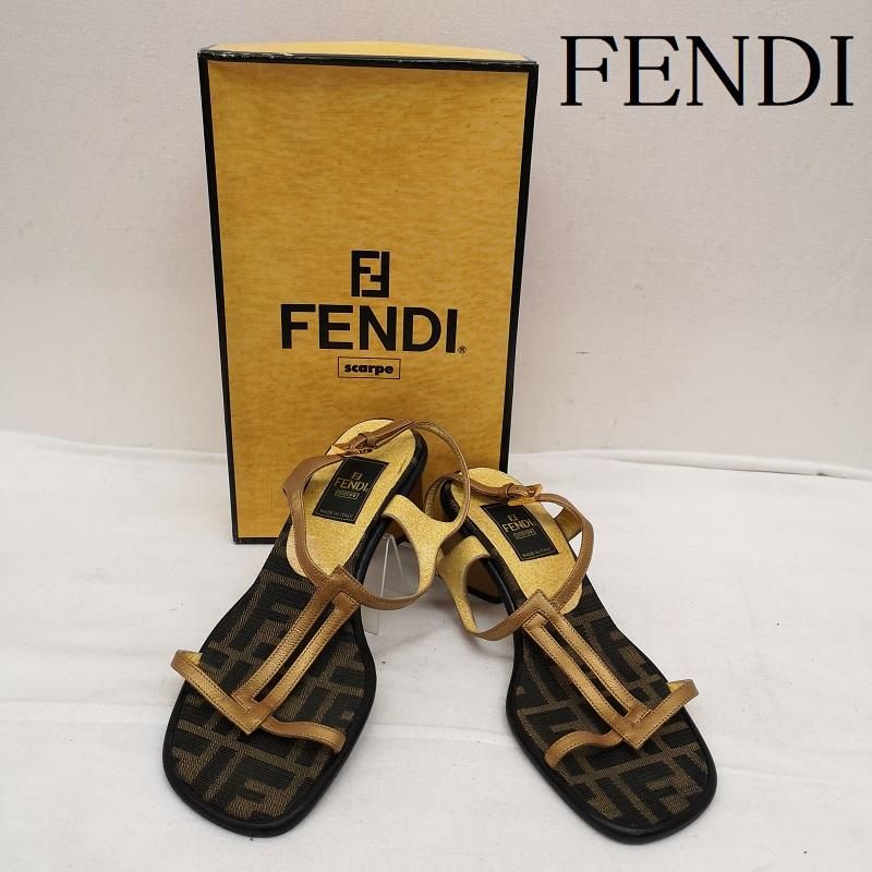 FENDI フェンディ サンダル ズッカ柄 FFロゴ Tストラップ サンダル  