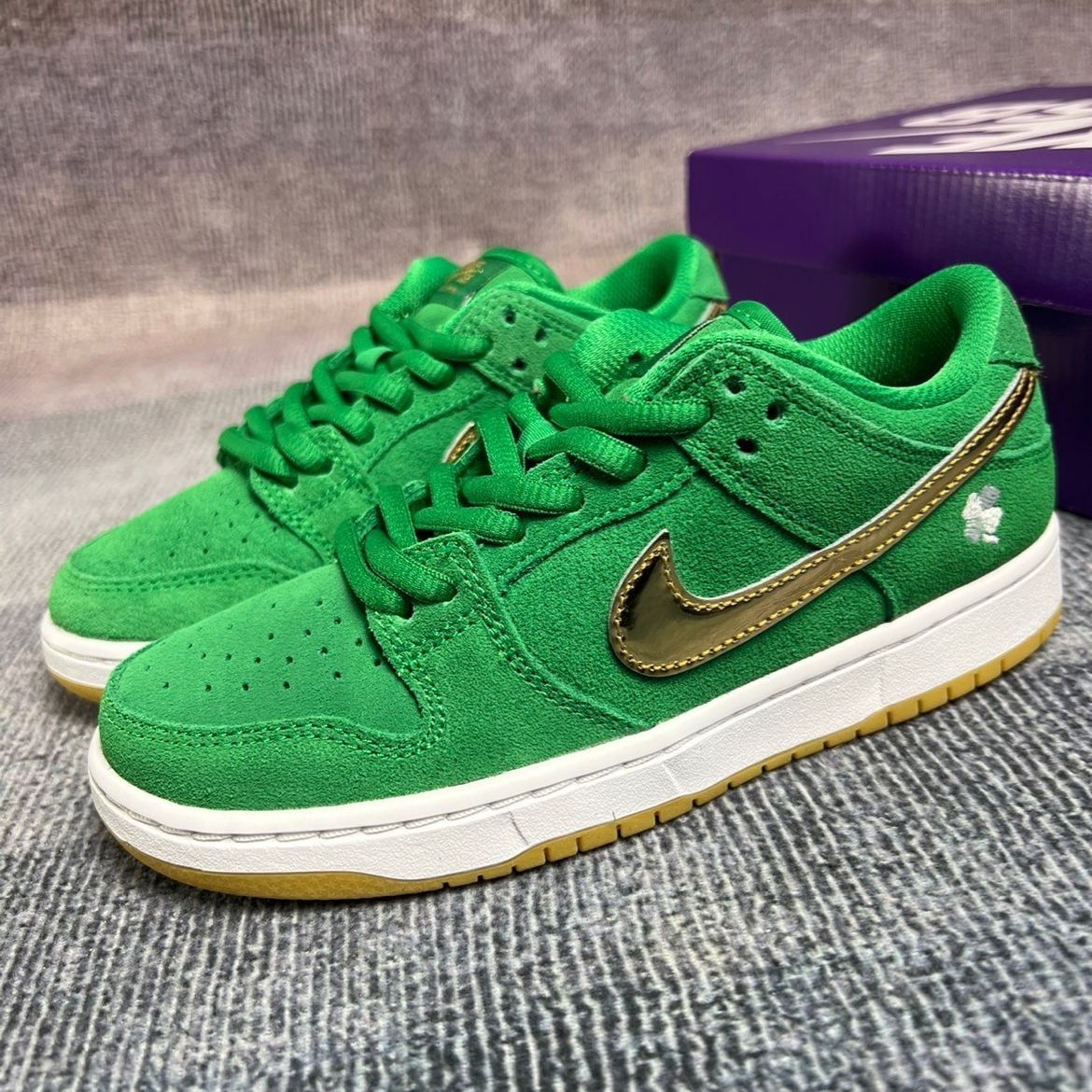 Nike SB Dunk Low 