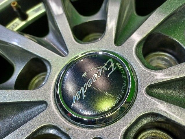 ｳﾞｫｸｼｰ ｴｽｸｧｲｱ