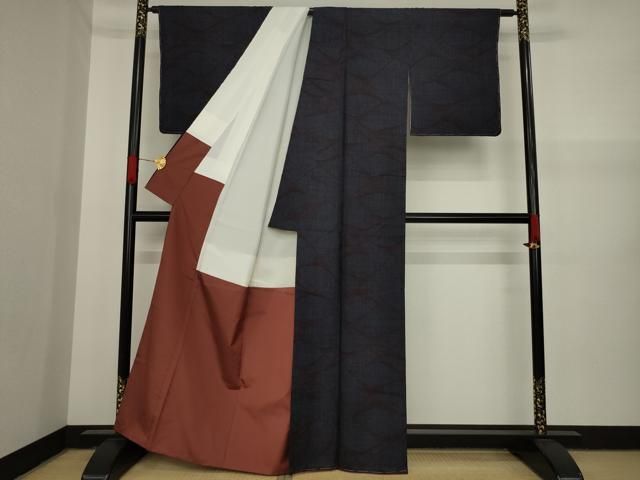 平和屋着物▽本場結城紬 重要無形文化財 単衣 100亀甲 草花文