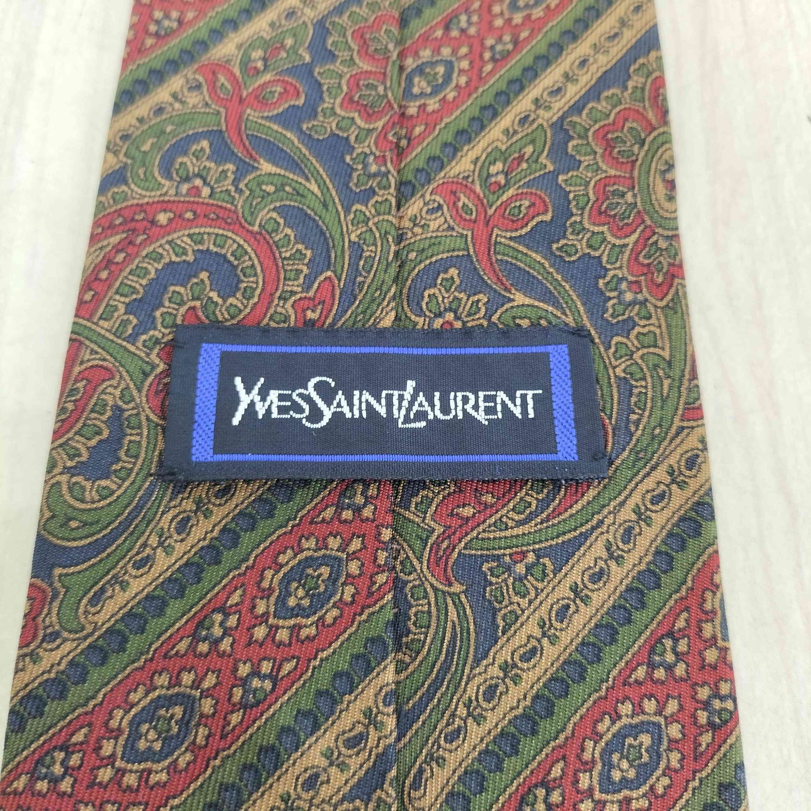 イヴサンローラン Yves Saint Laurent ペイズリー柄シルク