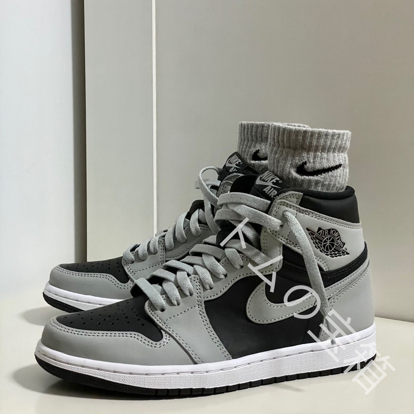 新品未使用】ナイキエア ジョーダン 1 MID [AIR JORDAN 1 MID] エアジョーダン1 ハイ OG 