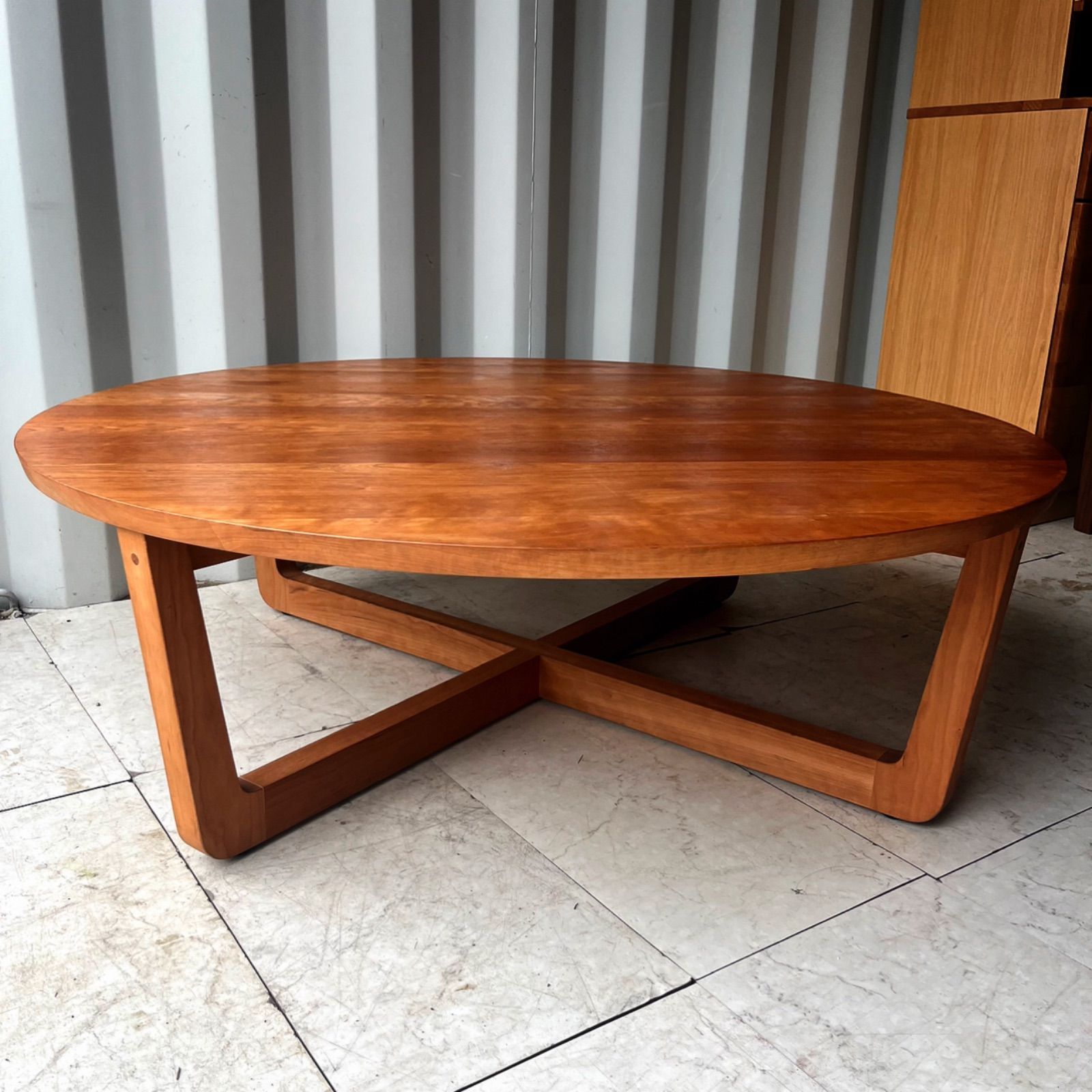 取付無料！マスターウォール ヘヴン 天然無垢材北欧風ラウンドリビング